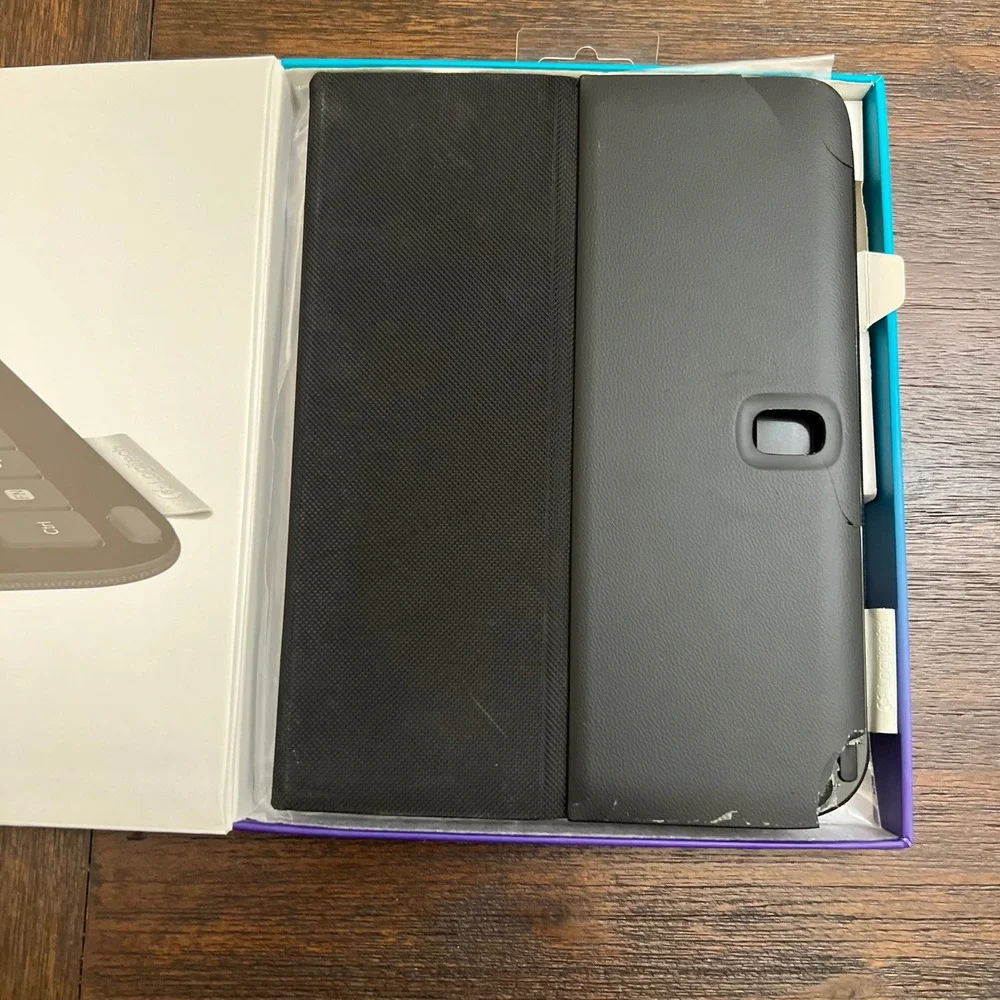 Logitech Type-S Keyboard Case for Samsung Galaxy Tab S 10.5 Black  920-006373